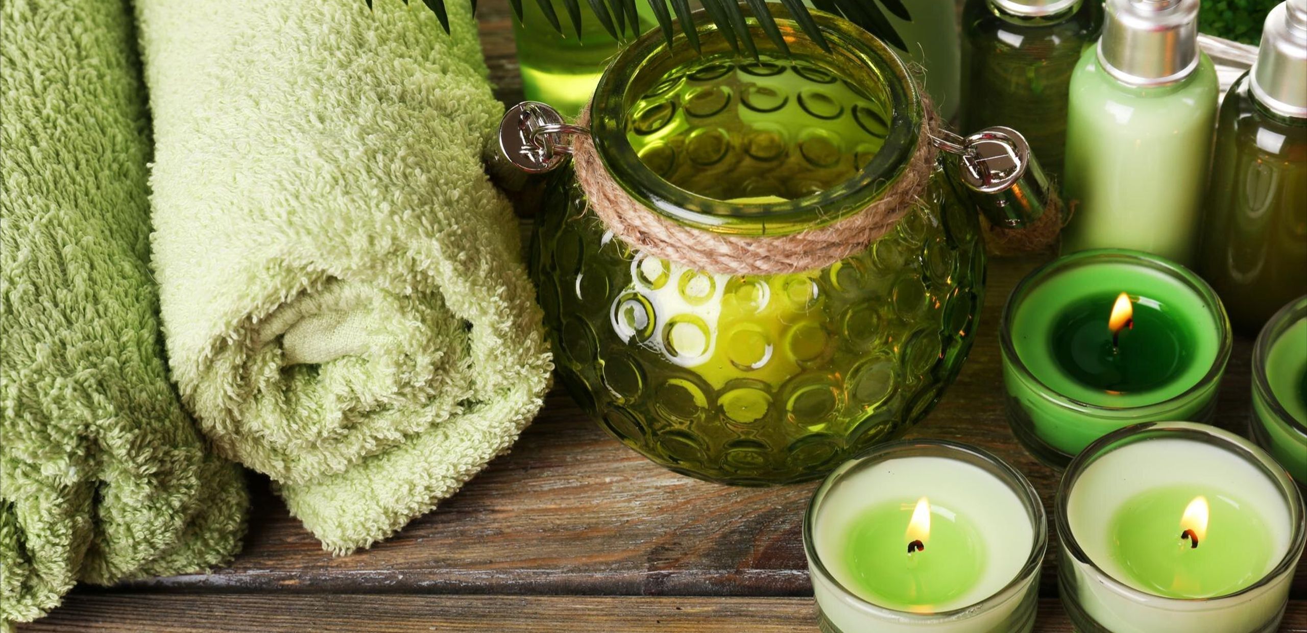 massage oils and towels